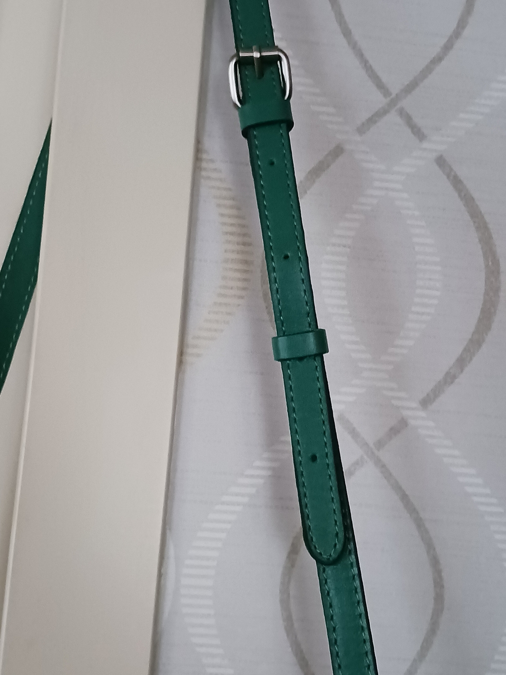 Patricia Nash Irving Leather Bucket Crossbody Bag from Beautiful Girl Collection - Picture 6 of 16